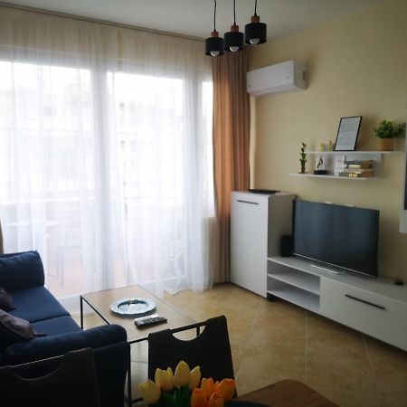 Riviera Deluxe Apartments Vlorë Extérieur photo