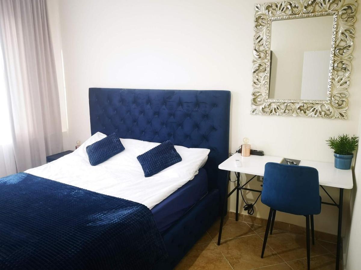 Riviera Deluxe Apartments Vlorë Extérieur photo